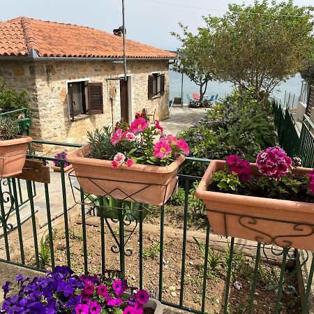 Villa Little Bit Of Heaven Sourpi Exterior foto